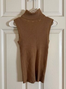 Ribbed Sleeveless Turtleneck Tank Top - Brown